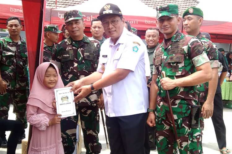 Dandim Lamongan Dampingi DanremCPYJ Kunjungan ke Kampung Hibernasi