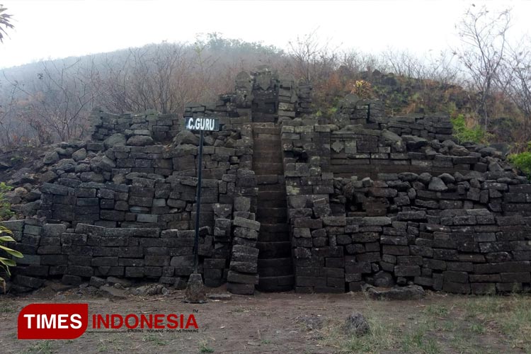 Candi Guru yang merupakan salah satu dari ratusan situs arkeolog di Gunung Penanggungan, Trawas, Kabupaten Mojokerto (Foto: Theo /TIMES Indonesia)