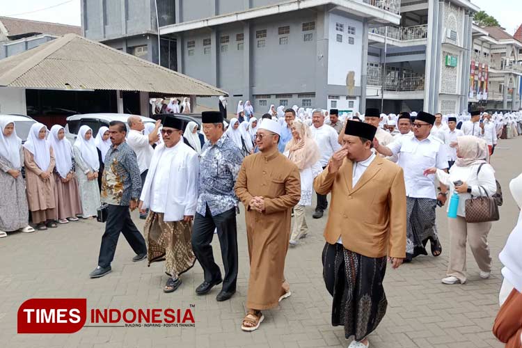 Suasana kedatangan Hashim Djojohadikusumo saat hadir di Ponpes Annur 2, Bululawang, Kabupaten Malang. (Foto: Rizky Kurniawan Pratama/TIMES Indonesia)