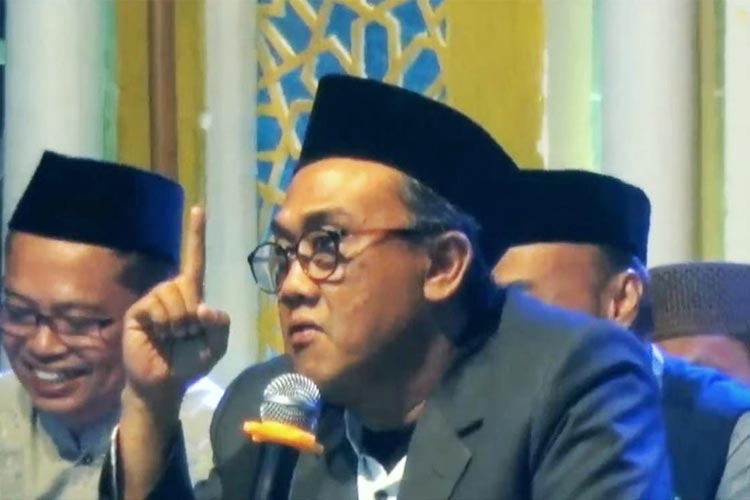 Pengasuh Pondok Tremas Pacitan Ajak Masyarakat Waspadai Ancaman Terorisme