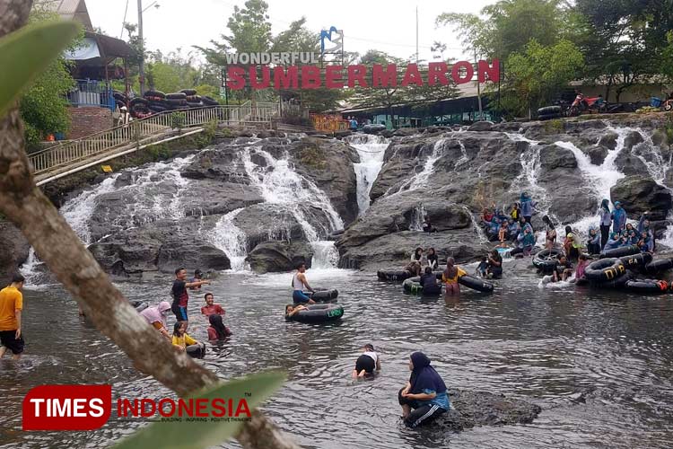 Enjoy Nature's Bounty and Refreshing Springs at Sumber Maron Malang