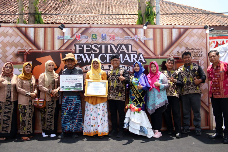 Disbudpar Jatim Beri Penghargaan Kampung Kayutangan Heritage