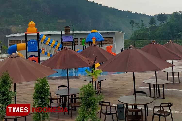 Gulala-Azana-Resort-2.jpg