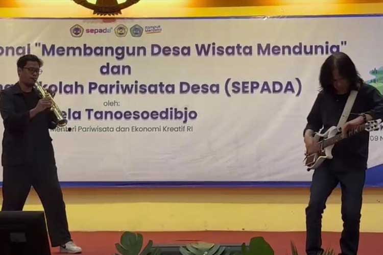 Ryan Bangga, Main Saxophone Bareng Mr D di Hadapan Wamen Angela Tanoesoedibjo 