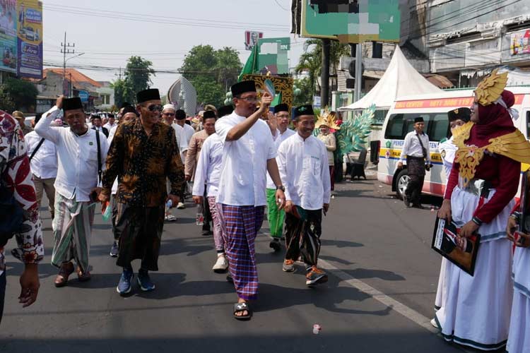 Gus Muhdlor Ajak Santri Sidoarjo Jihad Melawan Kebodohan - TIMES Indonesia