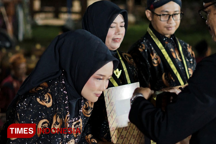 Siswa Pawiyatan Panatacara Beregada VII Sanggar Ngambar Arum Ponorogo Diwisuda
