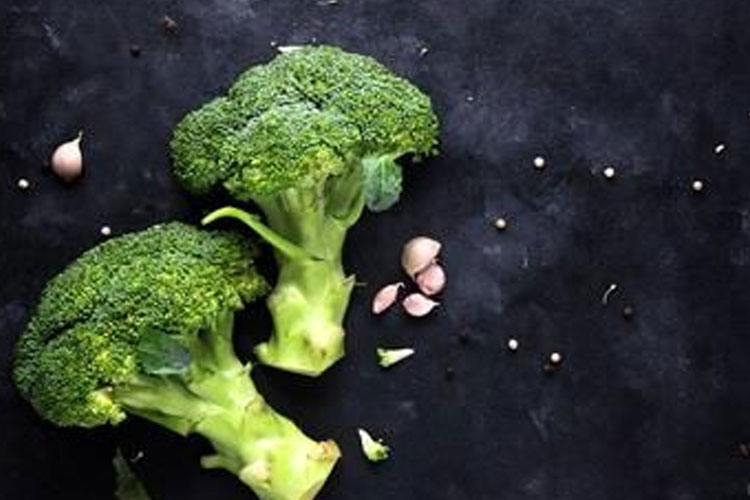Banyak nutrisi yang terkandung dalam brokoli. (foto: pinterest)