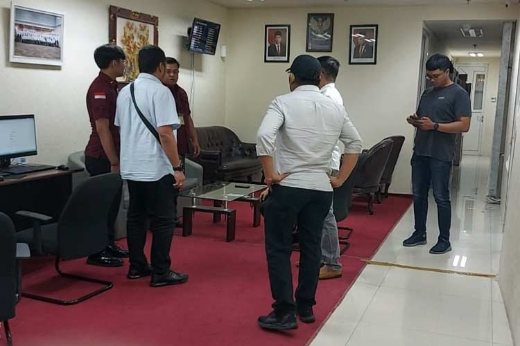 Tim Kejaksaan Tinggi Bali melakukan pengecekan ke Kantor Imigrasi Bandara Ngurah Rai. (Foto: Humas Kejati Bali for TIMES Indonesia)