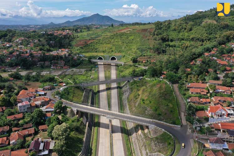 pembangunan-jalan-jalan-tol-di-Indonesia-a.jpg