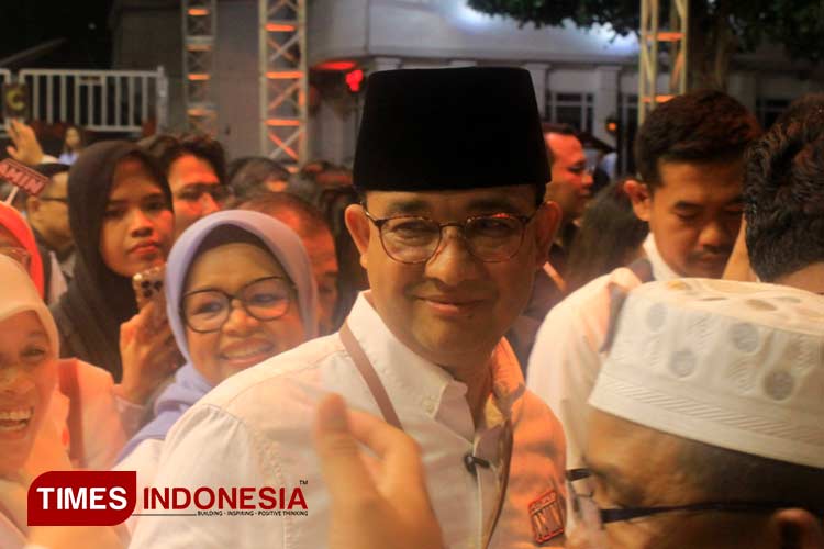 Calon Presiden Anies Baswedan dari Koalisi Perubahan saat berada di KPU, Selasa (14/11/2023) (FOTO: Farid Abdullah/ TIMES Indonesia)