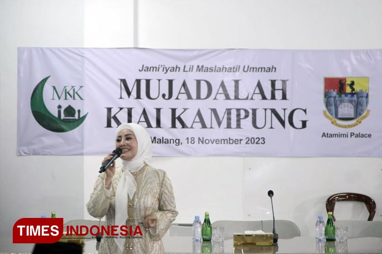 Tunggu Kedatangan Anies, Cici Paramida Hibur Ratusan Kiai Kampung di ...