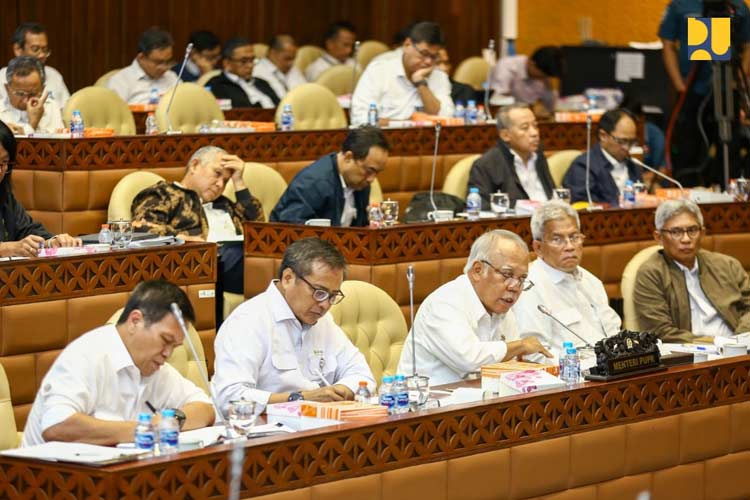 Menteri-Basuki-2.jpg