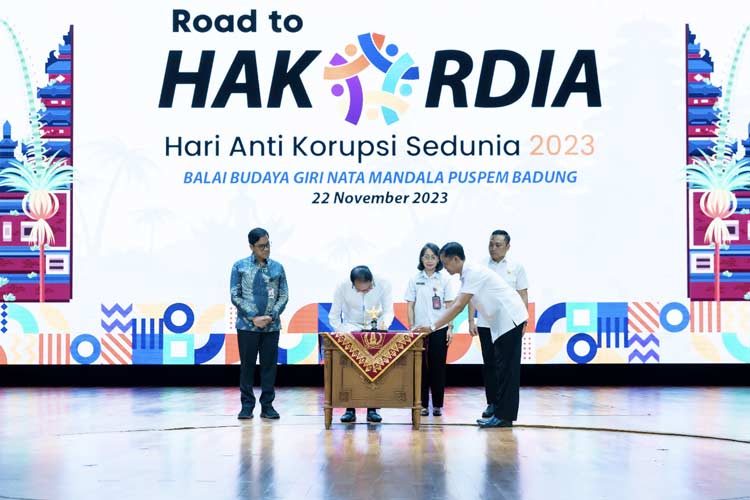 Wabup Ketut Suiasa hadir di acara peringatan Road To Hakordia Kabupaten Badung tahun 2023 di Balai Budaya Giri Nata Mandala, Puspem Badung. (Foto: Prokopim Badung) 