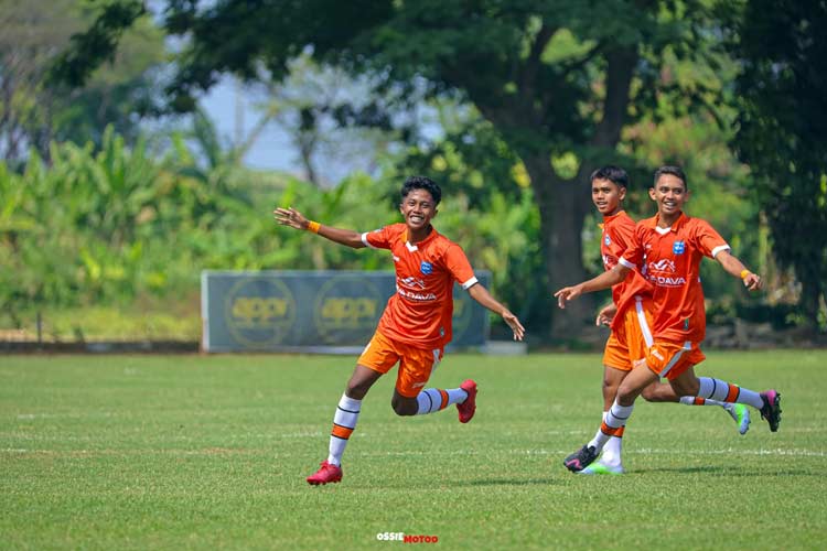Para pemain Persipro 54 saat merayakam golnya. (Foto: Persipro 54 U-17 for TIMES Indonesia)