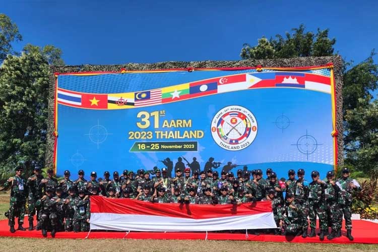 Tim Indonesia pada ajang The ASEAN Armies Rifle Meet (AARM) ke-31 di Bangkok, Sabtu (25/11/2023). (ANTARA/HO-KBRI Bangkok)