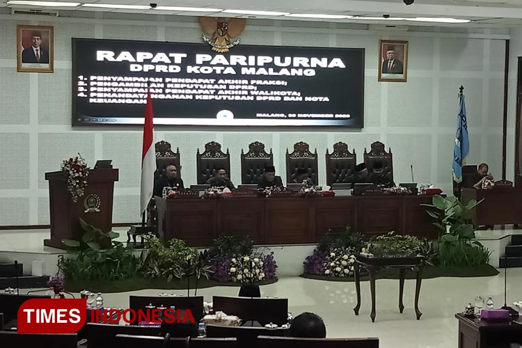 Suasana rapat paripurna DPRD Kota Malang. (Foto: Rizky Kurniawan Pratama/TIMES Indonesia)