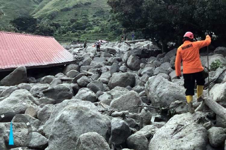 Banjir Bandang di Humbang Husundutan, Sumut, 12 Orang Hilang