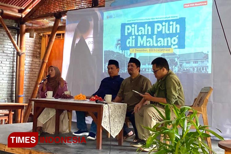 Talkshow “Merawat Lingkungan dalam Perspektif NU dan Muhammadiyah” di KOPITANI, Mulyoagung, Sabtu (2/12/2023). (FOTO: Panitia Umat untuk Semesta x Kader Hijau Muhammadiyah Malang for TIMES Indonesia) 