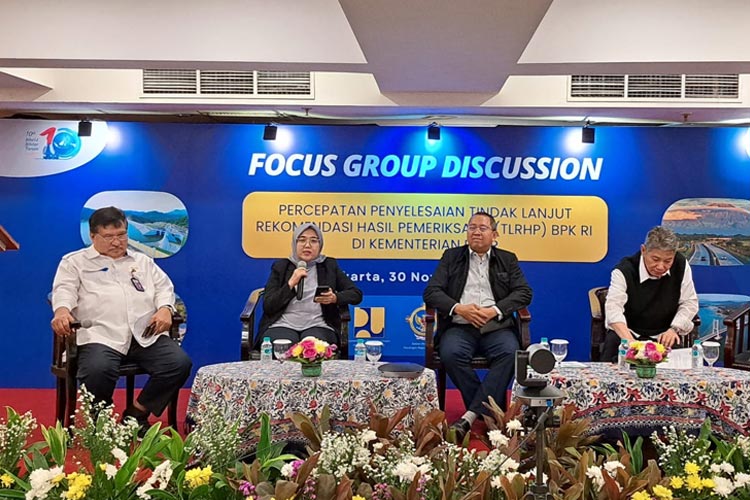 Focus Group Discussion (FGD) Percepatan Penyelesaian Tindak Lanjut Rekomendasi Hasil Pemeriksaan BPK RI, Kamis (30/11/2023).(FOTO: Biro Komunikasi Publik Kementerian PUPR RI)