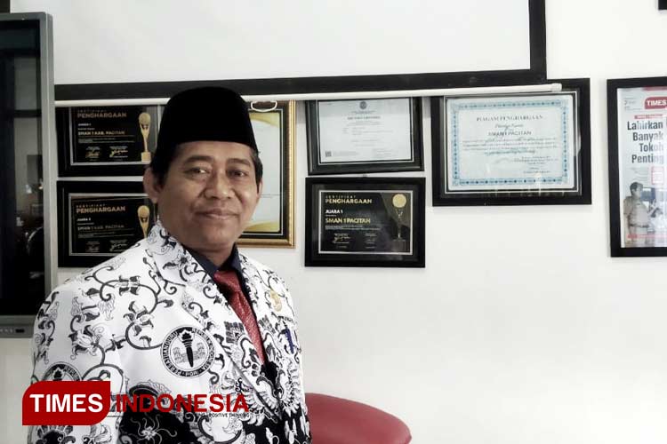 Menakar Tantangan dan Peluang AI dalam Kurikulum Merdeka Belajar di SMAN 1 Pacitan