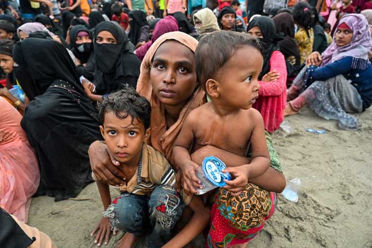 Pengungsi Rohingya yang terlantar di di Aceh. (FOTO: AFP)