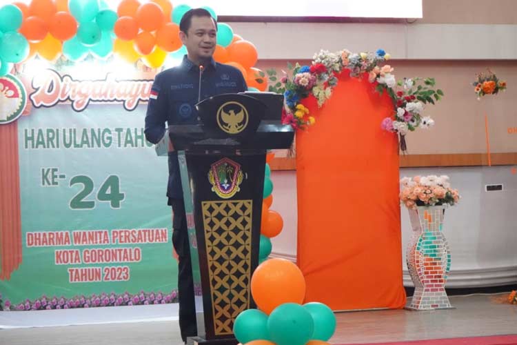 Wakil Wali Kota Gorontalo, Ryan Kono saat memberikan sambutan di acara puncak perayaan Hari Ulang Tahun (HUT) ke-24 DWP Kota Gorontalo (Foto: Humas Pemkot Gorontalo)