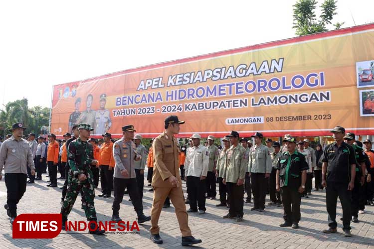 Bupati-Lamongan-Yuhronur-Efendi-a.jpg