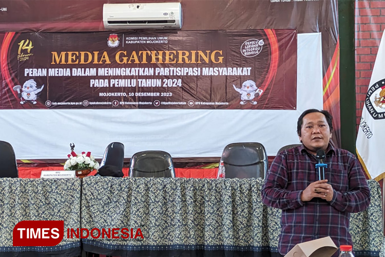 Komisioner Divisi Sosialisasi, Pendidikan Pemilih, Partisipasi Masyarakat dan SDM KPU Kabupaten Mojokerto, Zainul Arifin, Minggu (10/12/2023) (Foto: Theo/TIMES Indonesia)