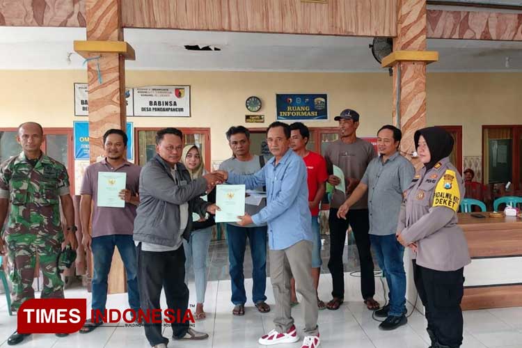 Ribuan Warga Desa Pandanpancur Lamongan Terima Sertifikat Tanah PTSL