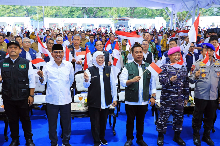 Sapa Ribuan Nelayan Gubernur Khofifah Nelayan Pemersatu Indonesia Sebagai Negara Bahari