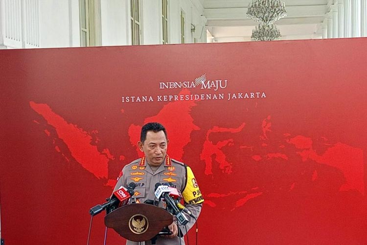 Kapolri Jenderal (Pol) Listyo Sigit Prabowo memberikan keterangan kepada wartawan di Istana Kepresidenan Jakarta, Senin (11/12/2023). (FOTO: ANTARA/Rangga Pandu Asmara Jingga)