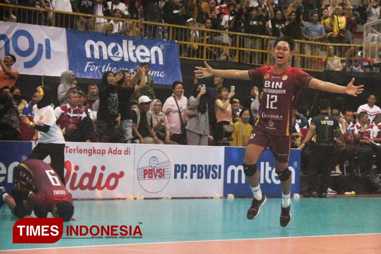 Pemain BIN Pasundan merayakan kemenangannya di Grand Final Livoli Divisi Utama 2023 (foto: Yobby/TIMES Indonesia)
