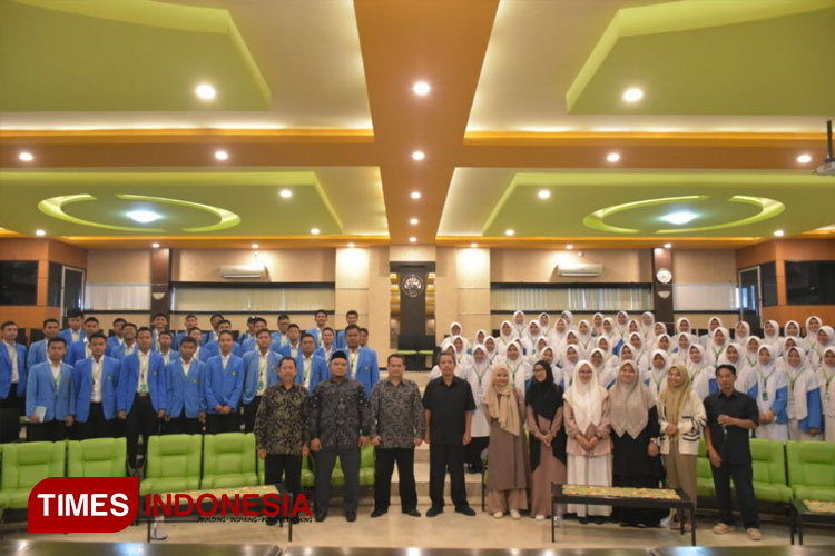 Suasana kunjungan SMA Daar El Qolam Kab. Tangerang, Jawa Barat di FMIPA Universitas Negeri Malang. (FOTO: AJP TIMES Indonesia)