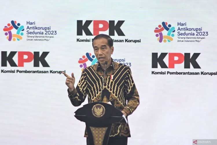 Presiden RI Jokowi dalam acara Hari Antikorupsi Sedunia (Hakordia) 2023 di Jakarta, Selasa (12/12/2023) (Foto: ANTARA/Sulthony Hasanuddin)