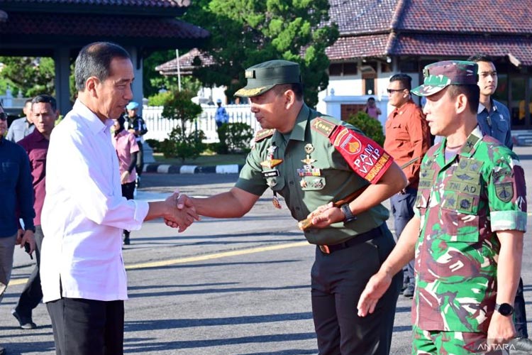 Presiden Joko Widodo melanjutkan kunjungan kerja ke Jawa Timur, Kamis (14/12/2023). (ANTARA/HO-Biro Pers Sekretariat Presiden)