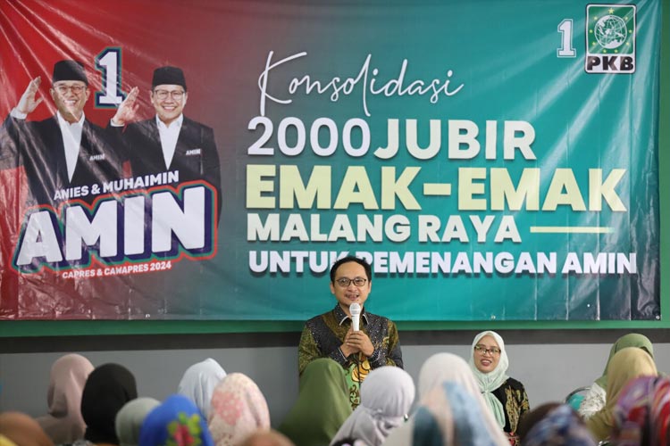 Sebanyak dua ribu emak-emak di Malang Raya  resmi diangkat sebagai Jubir Pasangan AMIN. (Foto: PKB) 