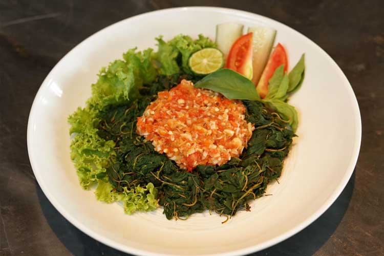 Kokoon Hotel Banyuwangi hadirkan menu semanggi dan sambel sereh menu peninggalan leluhur suku osing. (FOTO: Kokoon Hotel Banyuwangi for TIMES Indonesia)