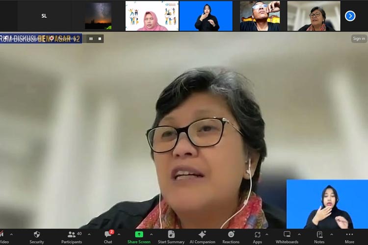 Wakil Ketua MPR RI Lestari Moerdijat diskusi daring bertema Perlindungan Ibu Hamil dari HIV, Sifilis dan AIDS yang digelar Forum Diskusi Denpasar 12, Rabu (13/12/2023). (foto: dok TIN)