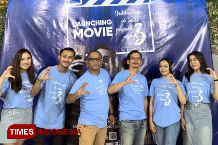 Para-talent-dan-crew-Film-Jodohku-Ada-di-Tanda-Pesawat-Nomor-3.jpg