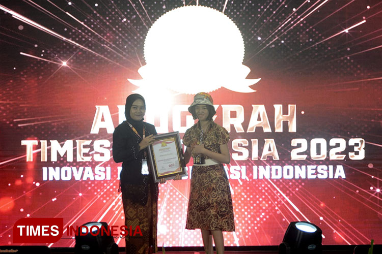 Anugerah-TIMES-Indonesia-Athaya-Putri-Nirwasita.jpg