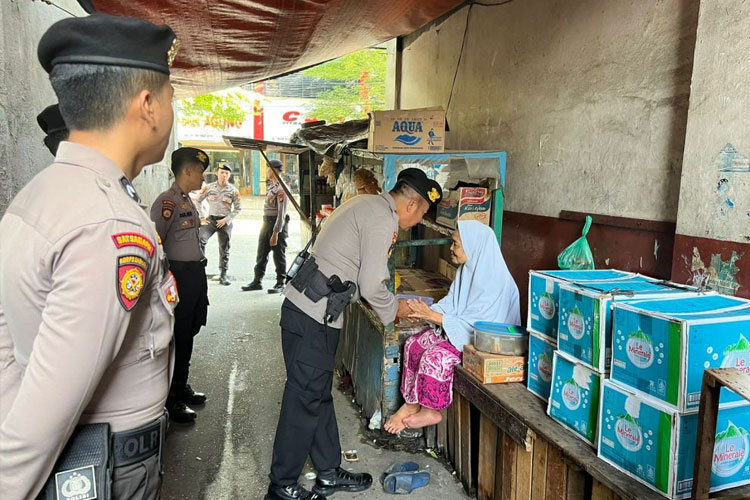 Kapolresta Pekanbaru selalu atensi personel nya untuk selalu meningkatkan kegiatan humanis atau pendekatan langsung kepada masyarakat. (Foto : Dokumentasi Polresta Pekan Baru for Times Indonesia)