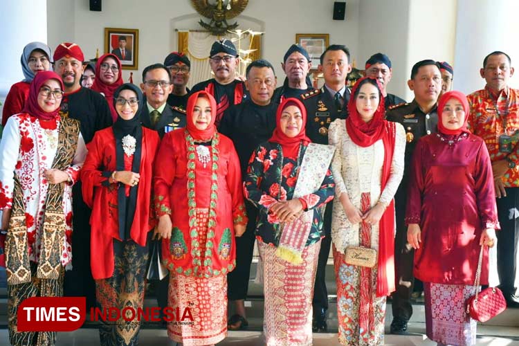 Bupati-Sugiri-Sancoko-a.jpg
