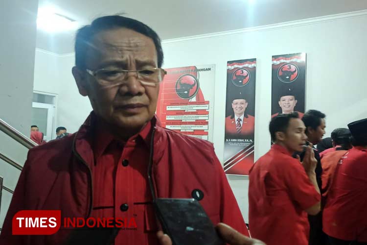 Ketua DPC PDI Perjuangan Kabupaten Majalengka, H Karna Sobahi. (FOTO: Jaja Sumarja/TIMES Indonesia)