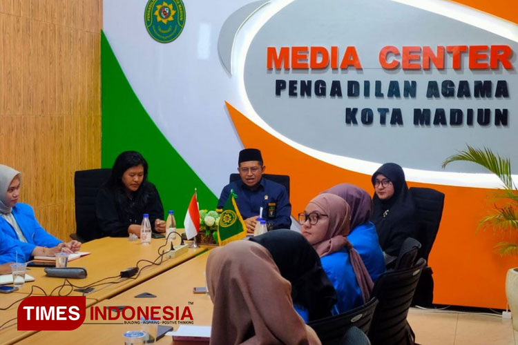 Pelaksanaan Kuliah Tamu di Media Center PA Kota Madiun. (Foto: Humas UNIPMA for TIMES Indonesia)
