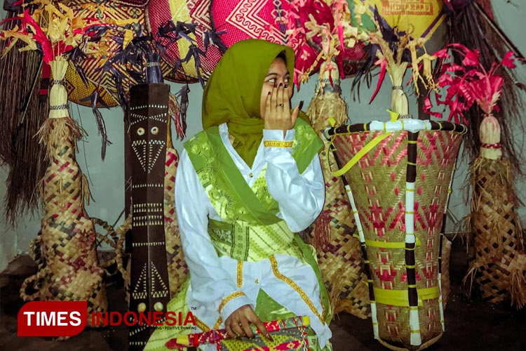 Hantaran atau bawaan mempelai wanita berupa alat-alat tradisional khas Galela di Desa Mamuya. (FOTO: Muhammad Diadi For TIMES Indonesia)