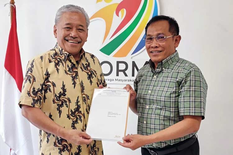 Ketua KORMI Hayono Isman (kiri) bersama Ketua KORMI Jatim Hudiyono saat pertemuan di Jakarta baru-baru ini.(Foto : Dok.KORMI Jatim)