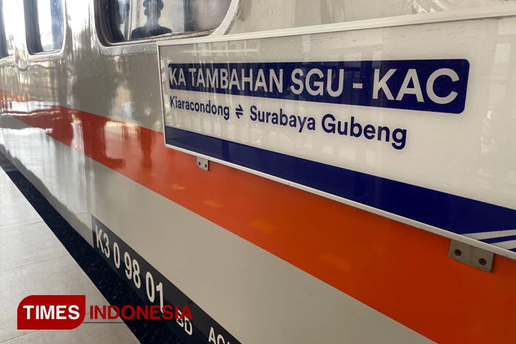 Gerbong-kereta-api.jpg