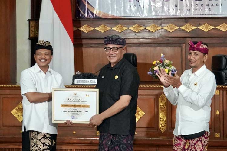Kendati berhasil meraih Anugerah KIP, Sekda Provinsi Bali Dewa Indra mengaku prihatin dengan banyaknya Badan Publik yang masih masuk kategori tidak informatif. (Foto: Humas Provinsi Bali for TIMES Indonesia)