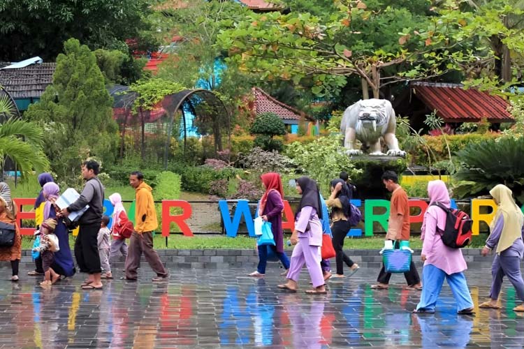 Objek-Wisata-Panyaweuyan-Kabupaten-Majalengka-a.jpg