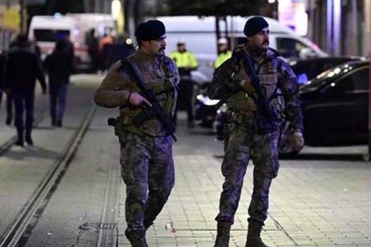 Polisi Turki telah menahan 33 orang atas tuduhan spionase untuk agen mata-mata Israel Mossad, beberapa minggu setelah rezim Tel Aviv mengancam akan menargetkan anggota gerakan perlawanan Palestina Hamas yang tinggal di luar negeri, termasuk di Turki.